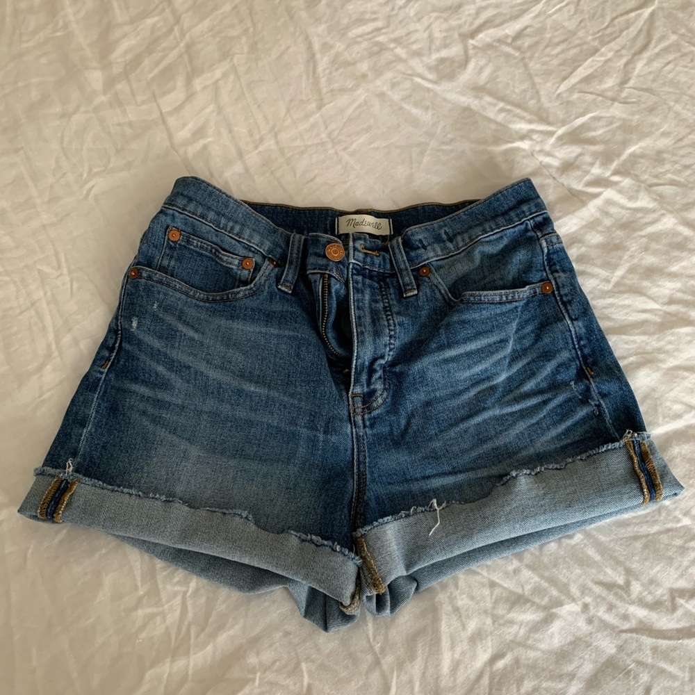 Madewell High-Rise Denim Shorts in Glenoaks Wash - Picture 4 of 8